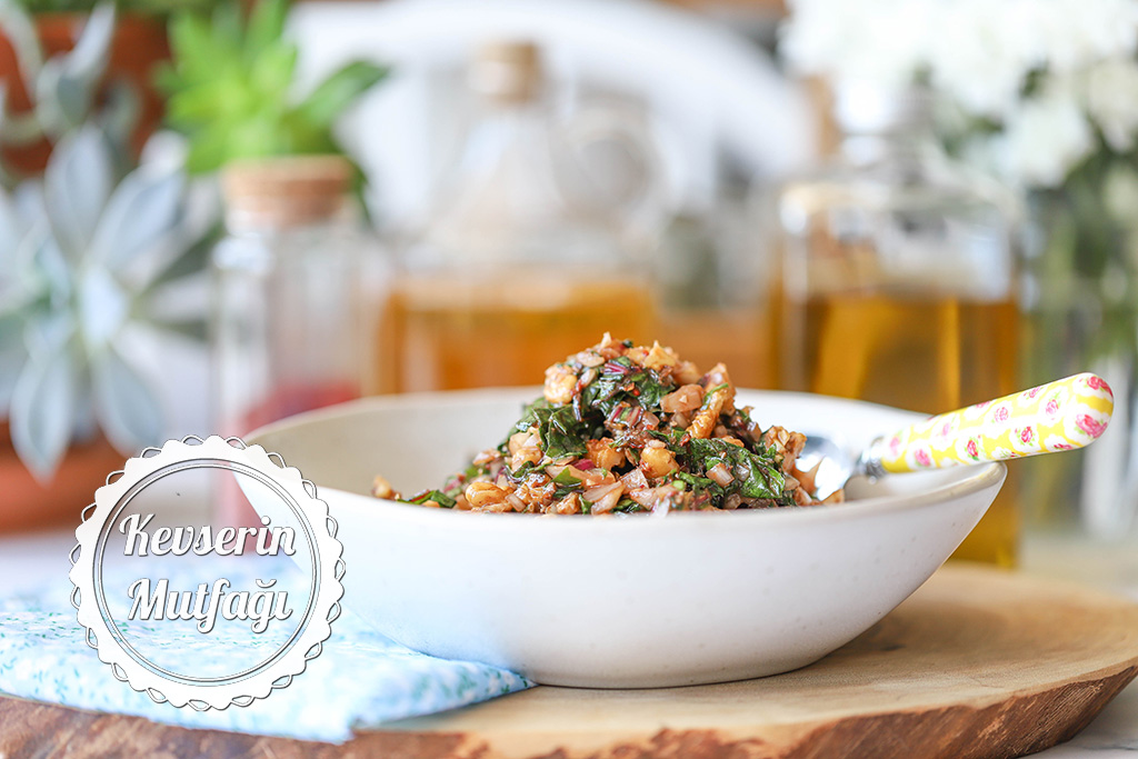 Pancar Yapraklı Bezirgan Salatası Tarifi