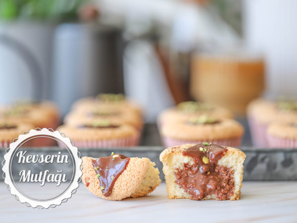 Lava Şifon Muffin Tarifi