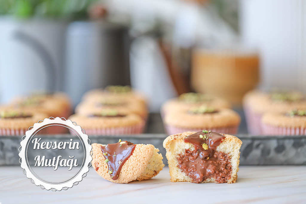 Lava Şifon Muffin Tarifi