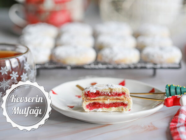 Frambuaz Dolgulu Bademli Kurabiye Tarifi