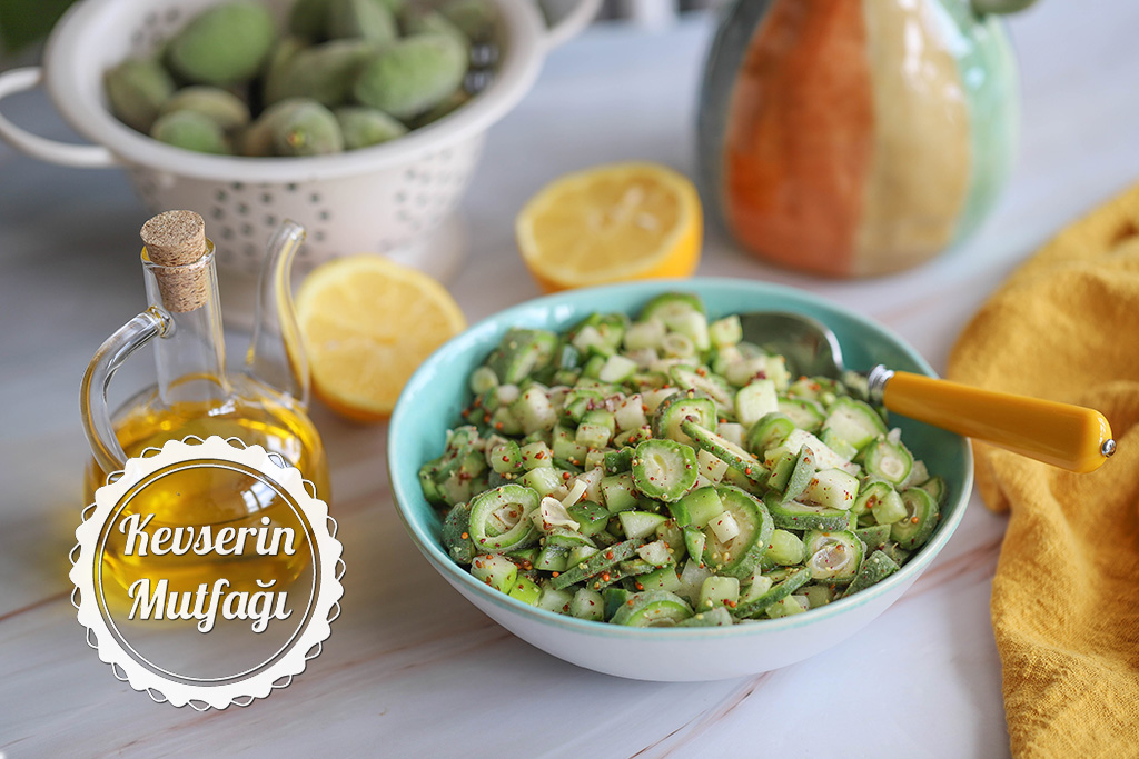 Ekşili Çağla Salatası Tarifi