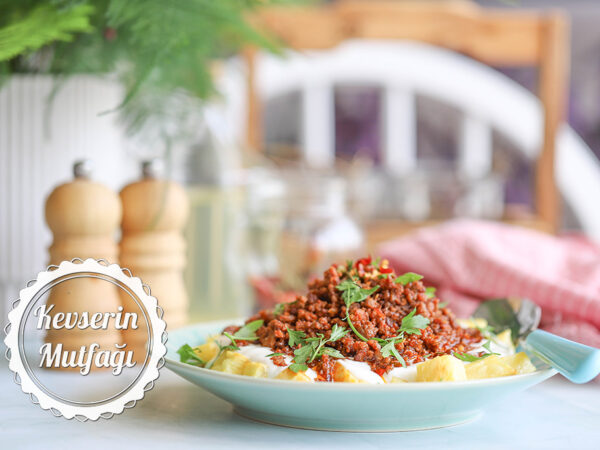 Kıymalı Patates Borani Tarifi