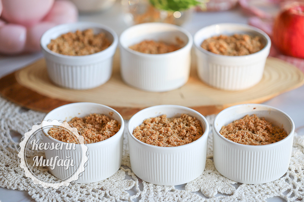 Yulaflı Elmalı Crumble Tarifi