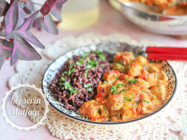 Fırında Mantarlı Kremalı Tavuk Tarifi