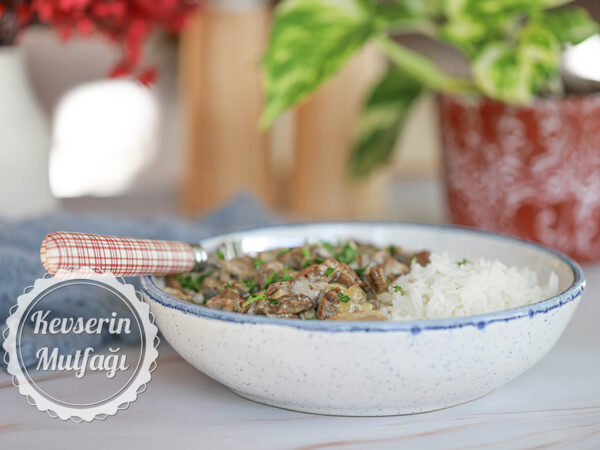Kremalı Mantarlı Et Tarifi